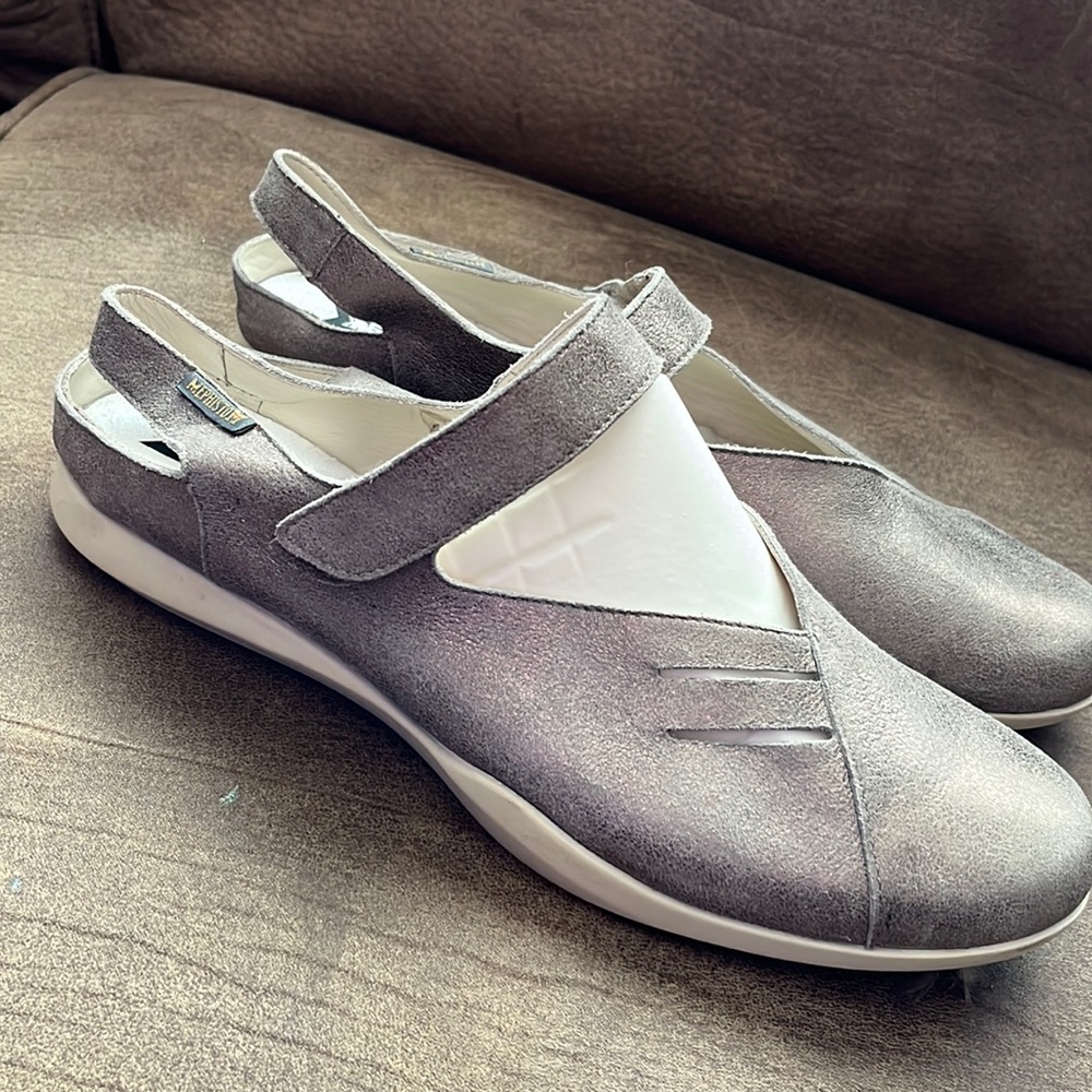 Mephisto Mary Jane Slingback Sandals size 10 Pewter color